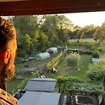 Vila House Of Warm Hearts Tubize