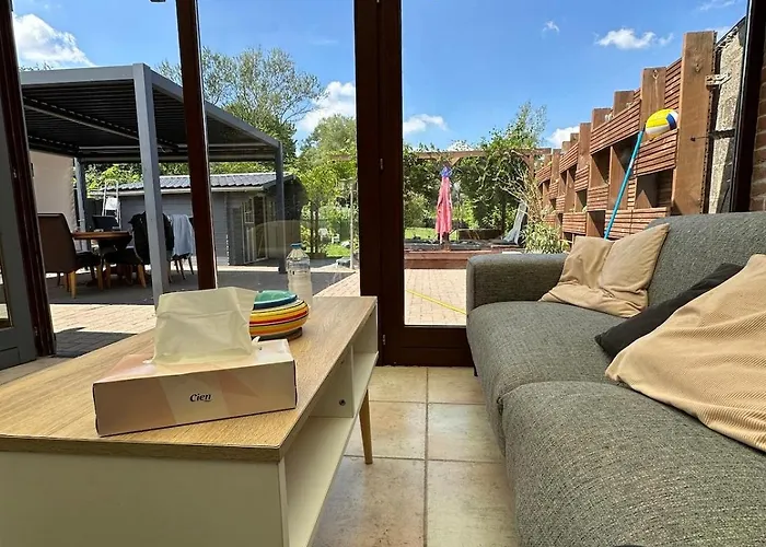 House Of Warm Hearts Villa *