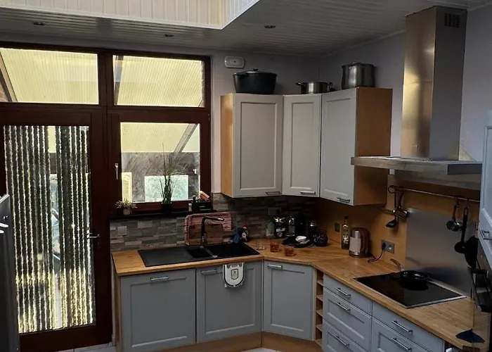 House Of Warm Hearts * Tubize