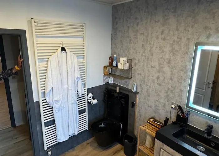 House Of Warm Hearts *